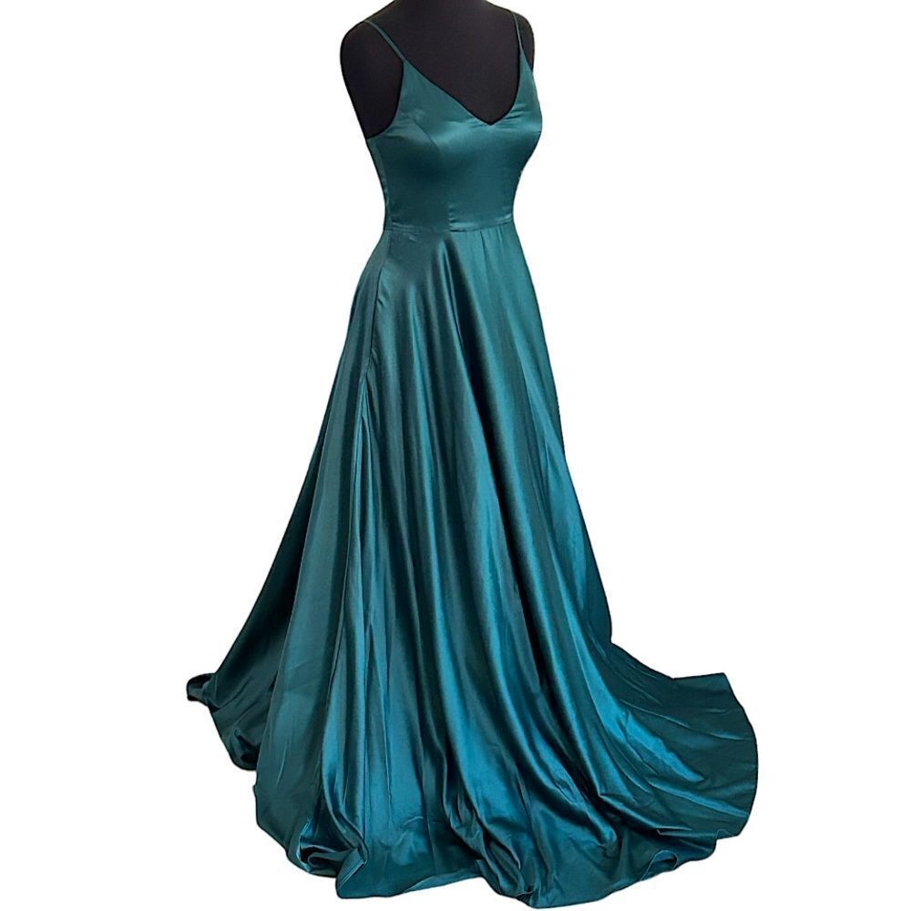 Elegant Teal Evening Gown